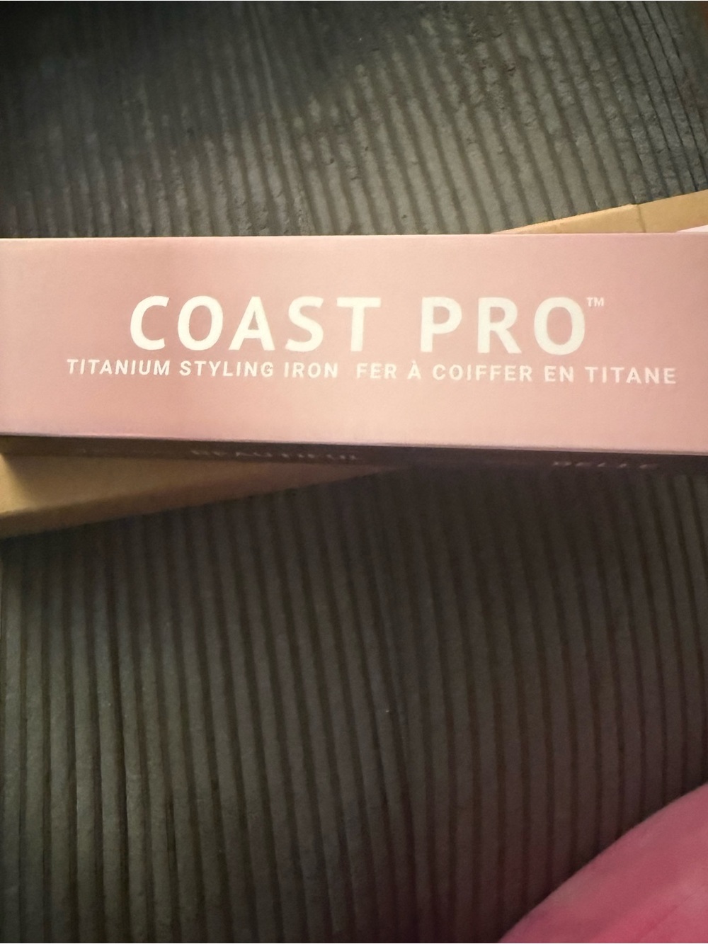 Coast Pro Titanium Styling Iron — Pink Beachwaver Co new in box !
